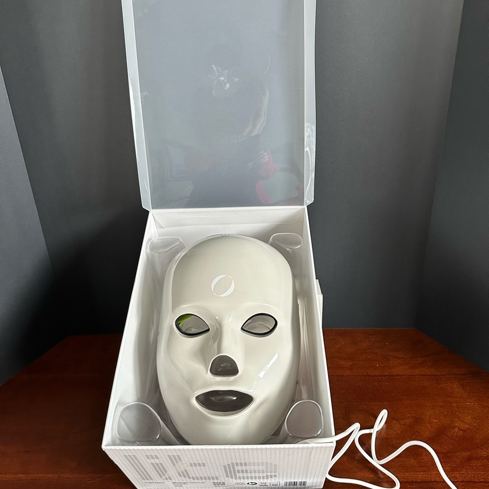 Glotech LED Esthetics Face Mask-Red & Blue Light Therapy